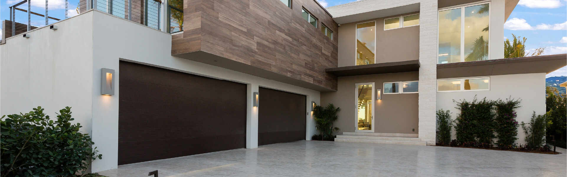 Lxury modern home exterior